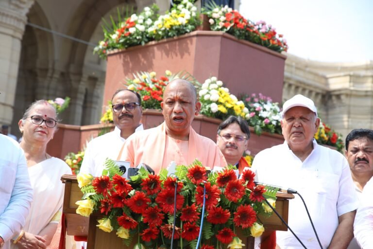 भूमि सुधार और हदबंदी कानून के लिए आज भी पूरा देश पूर्व प्रधानमंत्री चौधरी चरण सिंह को याद करता है: सीएम योगी