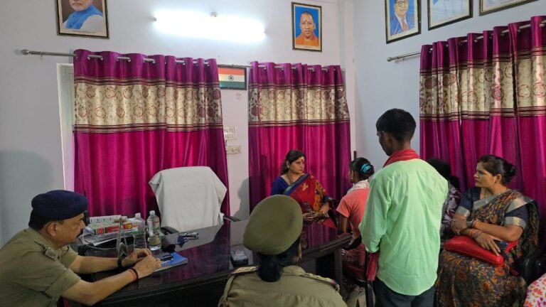 वाराणसी में किशोरी के साथ गैंगरेप, ऑटो चालक और उसके दोस्त ने किया गैंग रेप, पुलिस ने केस दर्ज कर ऑटो चालक को किया गिरफ्तार।