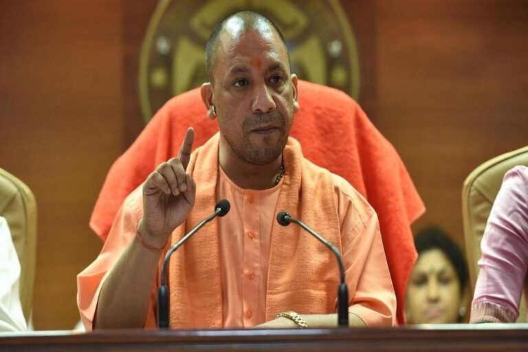 हर विधानसभा में एक मिनी स्पोर्ट्स स्टेडियम और हर मंडल में स्पोटर्स कॉलेज बनाए जाएं : मुख्यमंत्री योगी