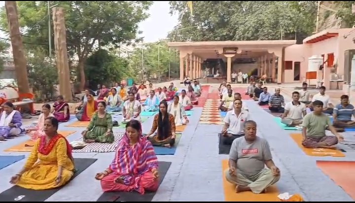 11वां अंतरराष्ट्रीय योग दिवस की सफलता हेतु गोवर्धन पूजा समिति द्वारा हुआ योगाभ्यास