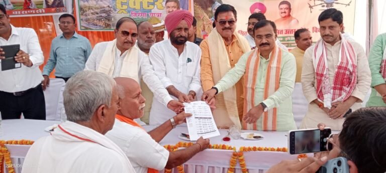 कृषि राज्य मंत्री ने उन्नतशील बीजों का प्रयोग करते हुए समय से कृषि कार्य किए जाने हेतु किसान भाइयों एक किया आह्वान