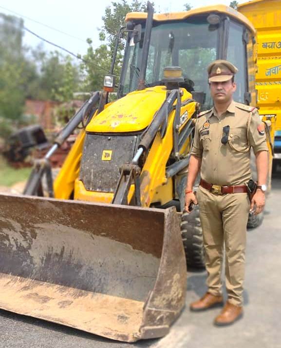 थाना रामपुर बरकोनिया पुलिस ने की बड़ी कार्रवाई, पुलिस ने गैंगेस्टर एक्ट मे शातिर गैगेस्टर अभियुक्त की चल सम्पत्ति को किया गया जब्त-