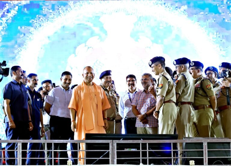 माननीय मुख्यमंत्री योगी आदित्यनाथ जी शनिवार को वृंदावन योजना, लखनऊ में माननीय गृहमंत्री श्री अमित शाह जी के प्रस्तावित कार्यक्रम स्थल का किया  निरीक्षण