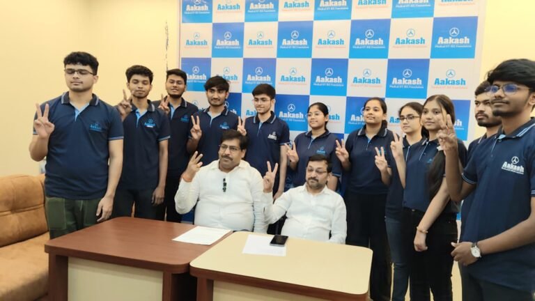 आकाश इन्स्टीट्यूट  वाराणसी का NEET – 2025 में शानदार प्रदर्शन