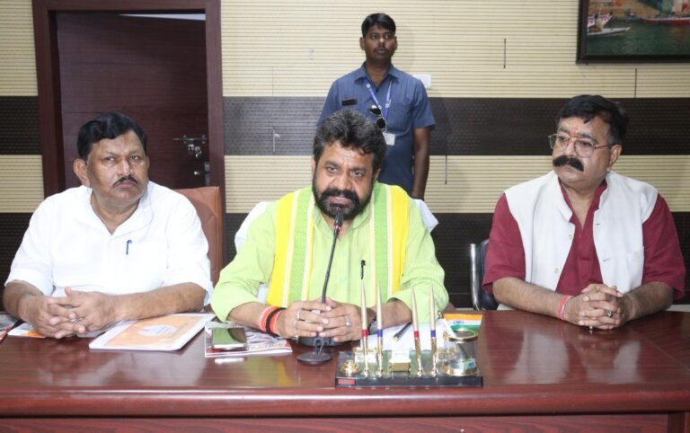 योग को जन-जन तक पहुँचाने का महाअभियान —आयुष  मंत्री  दयाशंकर  मिश्रा दयालु  