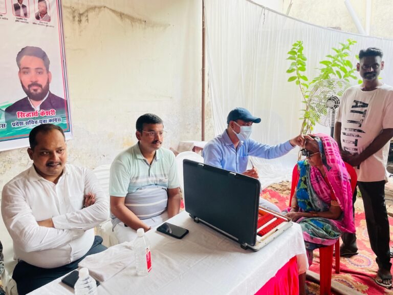 नेता प्रतिपक्ष श्री राहुल गांधी जी के जन्मदिवस पर वाराणसी युवा कांग्रेस द्वारा निःशुल्क मेडिकल हेल्थ कैंप का आयोजन