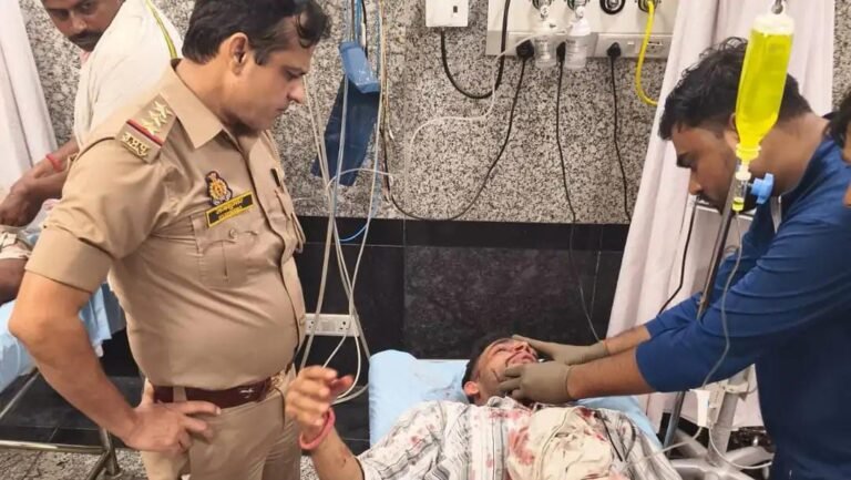 वाराणसी में कोरियर कंपनी के मैनेजर को मारी गोली :- पहले नौकरी मांगी इन्कार पर फायर झोंका, हमलावर CCTV में कैद