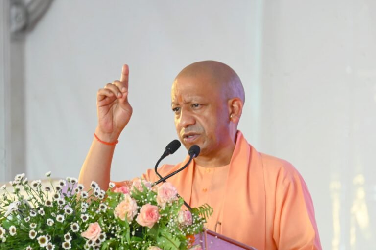 पहलगाम के अपराधियों को ‘मिट्टी में मिलाने’ और दुश्मन के घर में घुसकर खात्मा करने का माद्दा रखता है नया भारतः योगी