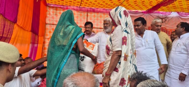 बाढ़ पीड़ितों की मसीहा बनी योगी सरकार, अब तक 47 हजार से अधिक लोगाें को दी राहत