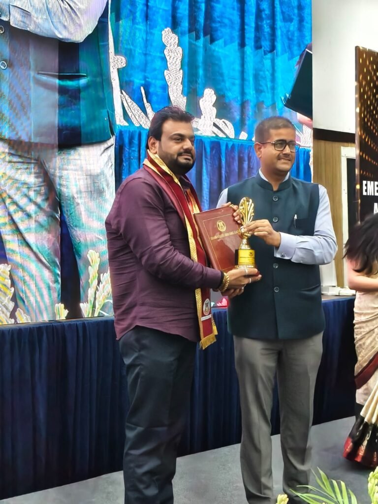 दिल्ली स्थित कॉन्स्टीट्यूशन क्लब ऑफ इंडिया  में सम्मानित हुए  वाराणसी  के गौरव सिंह “पिंचू”