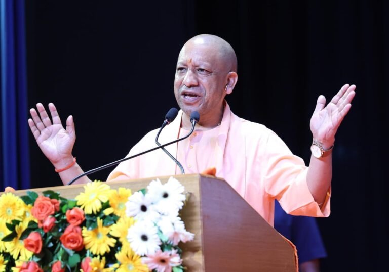 सफाई कर्मचारी के साथ अप्रिय घटना पर 35-40 लाख देने की करेंगे व्यवस्था: सीएम योगी