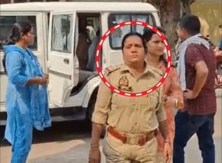 महिला कोतवाल कोतवाली को एंटी करप्शन टीम ने दस हजार रुपए रिश्वत लेते किया गिरफ्तार चर्चा के अनुसार शिकायतें अधिक थी