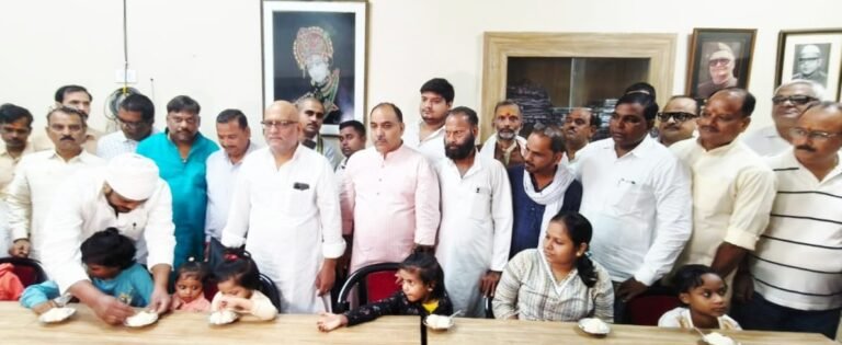 सरदार पटेल जयंती, इंदिरा गांधी पुण्यतिथि और आचार्य नरेंद्र देव जयंती पर प्रदेश कांग्रेस अध्यक्ष अजय राय ने दी श्रद्धांजलि —