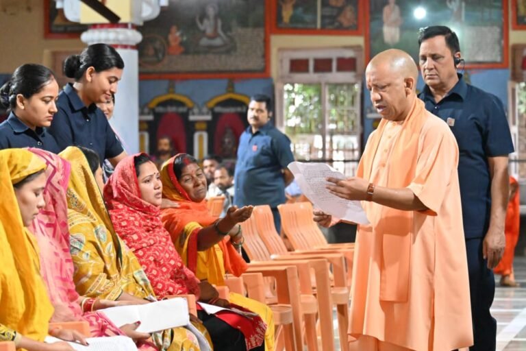 जनता की समस्याओं के समाधान को संकल्पित है सरकार : मुख्यमंत्री