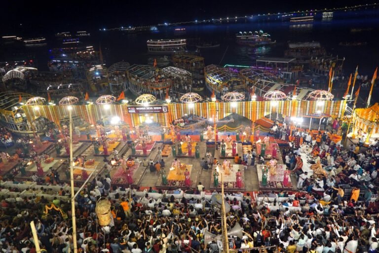 गंगा सेवा निधि की देव दीपावली महोत्सव रहा समर्पित आपरेशन सिन्धूरको