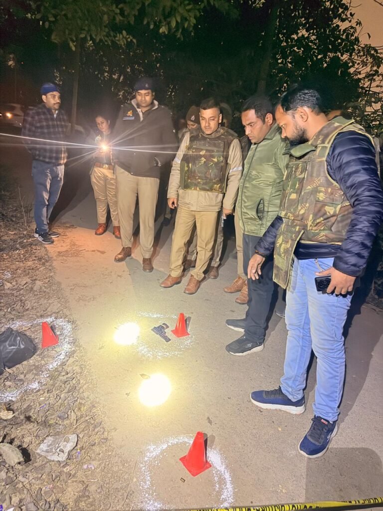 वाराणसी के सारनाथ थाना क्षेत्र के सराय मोहना इलाके में बदमाशों और पुलिस के बीच मुठभेड़  1  लाख का इनामिया पुलिस की गोली का हुआ शिकार