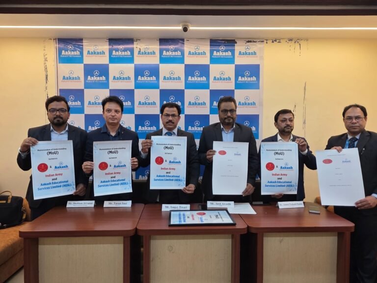 आकाश एजुकेशनल सर्विसेज़ लिमिटेड ने भारतीय सेना के साथ ऍम ओ यू पर हस्ताक्षर किए,