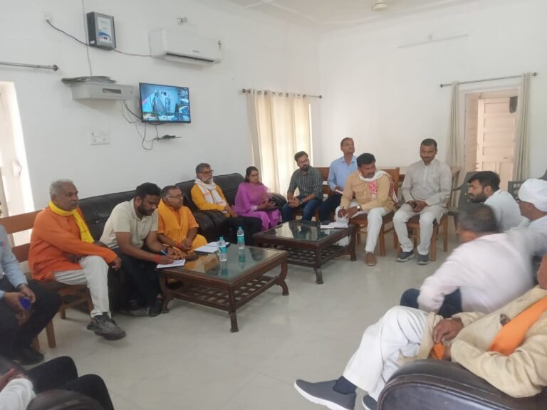 गोसंरक्षण स्पेशल स्टोरी आईआईटियन को यूपी में दिखी अपार संभावनाएं, 300 गोशालाओं में लगाएंगे बायोगैस का प्लांट