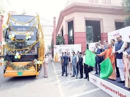 सीएम योगी बुधवार को करेंगे 250 इलेक्ट्रिक व सीएनजी वाहनों का फ्लैग ऑफ, लखनऊ में कूड़ा प्रबंधन को मिलेगी नई रफ्तार