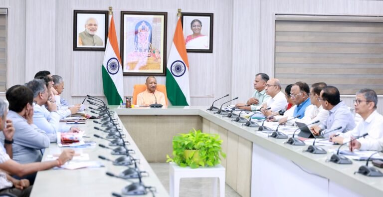 वन ट्रिलियन डॉलर लक्ष्य के लिए हर जनपद में होगी ‘मुख्यमंत्री फेलो’ की तैनाती: मुख्यमंत्री योगी आदित्यनाथ