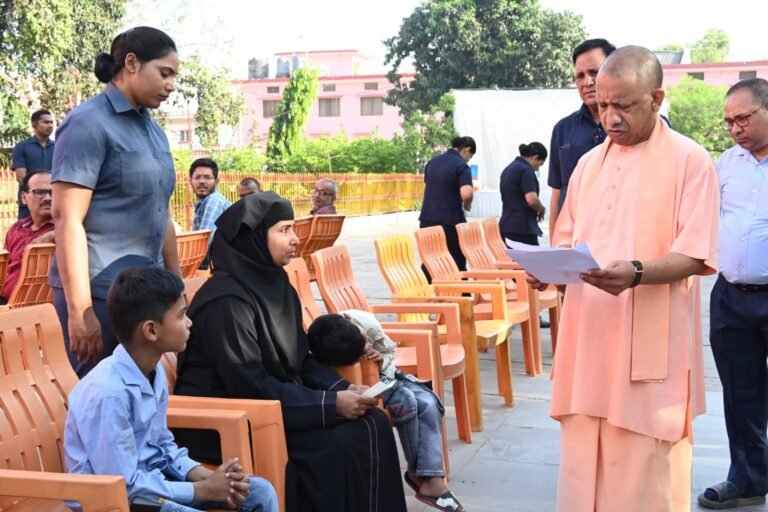 जरूरतमंद को आवास और बीमार के इलाज की होगी व्यवस्था: मुख्यमंत्री