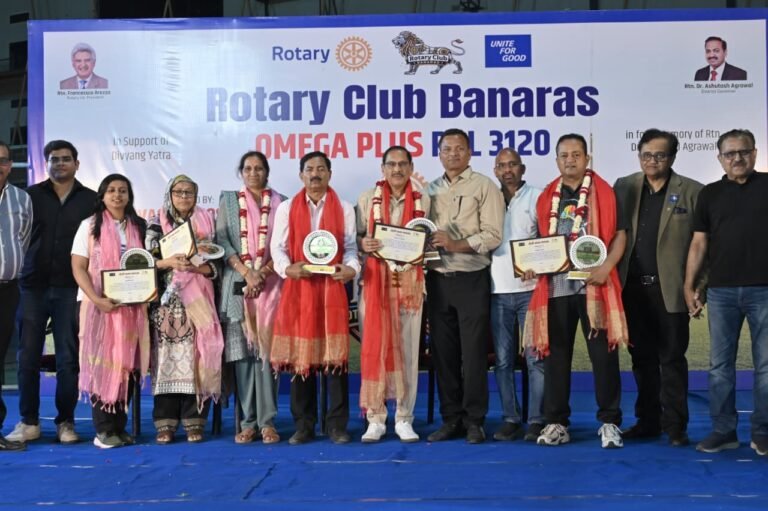 क्रिकेट के   महाकुम्भ के मंच पर सभी खेलों के विभूतियों का हुआ सम्मान –