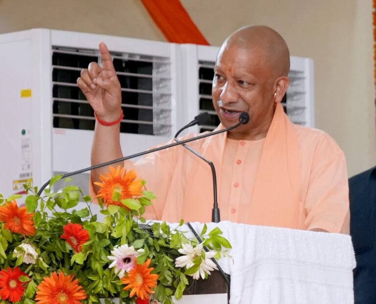 सीएम योगी की घोषणा पर लगी मुहर, शिक्षामित्रों व अनुदेशकों के मानदेय में ऐतिहासिक वृद्धि को कैबिनेट की मंजूरी