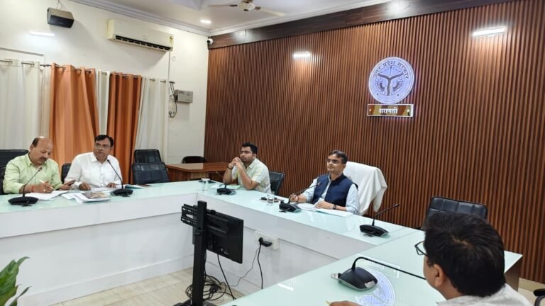 जिलाधिकारी ने गौआश्रय स्थलों में मानकों के अनुसार सभी प्रबंध सुनिश्चित कराए जाने का निर्देश दिया, कहा किसी भी स्तर पर कोताही बर्दाश्त नहीं की जायेगी