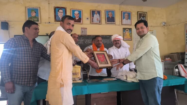 नंदलाल गुप्ता के विदाई समारोह में उमड़ा शिक्षकों का सैलाब