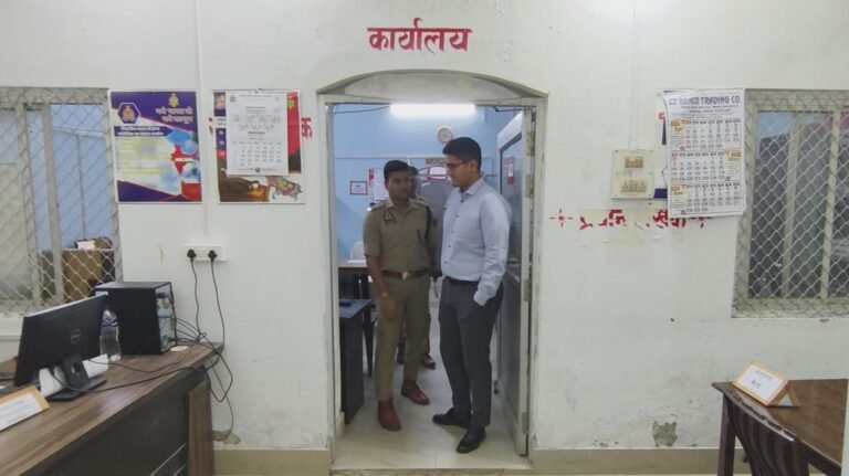 ◆पुलिस अधीक्षक, भदोही द्वारा साइबर थाना का किया गया आकस्मिक निरीक्षण