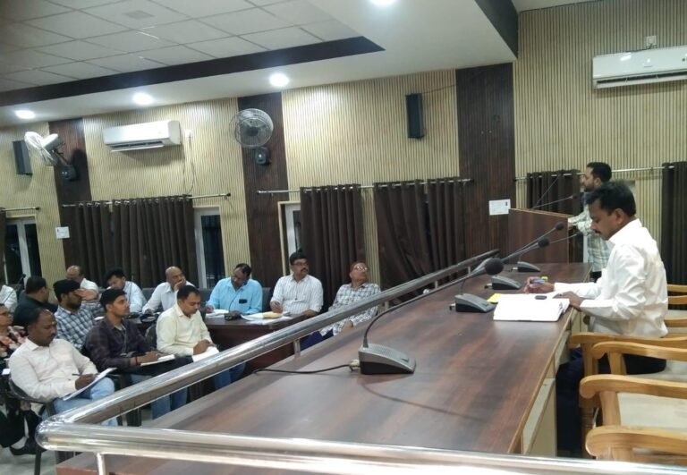 शासकीय योजनाओं के क्रियान्वयन के सम्बन्ध में समस्त पंचायत सचिवों की बैठक