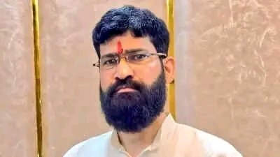 गोंडा: बीजेपी जिला पंचायत सदस्‍य अनामिका सिंह के पति भूपेंद्र सिंह पर फायरिंग, बृजभूषण सिंह के हैं करीबी