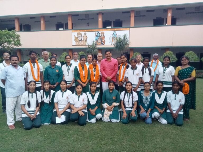 यूपी बोर्ड हाई स्कूल तथा इंटर के परिणाम में स्वामी श्रद्धानंद सरस्वती इंटर कॉलेज के छात्रों ने किया शानदार प्रदर्शन, रिजल्ट शत प्रतिशत